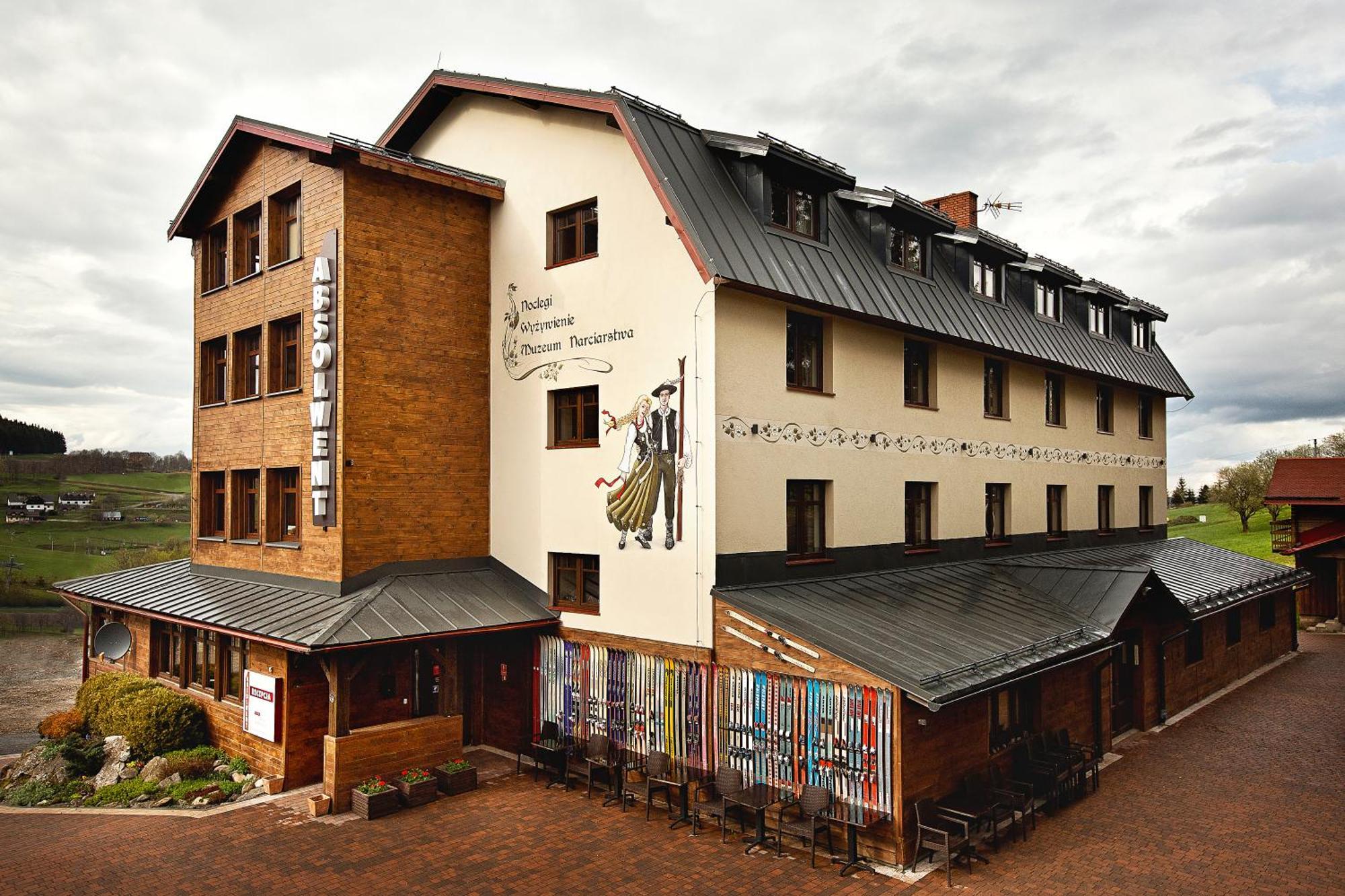 Absolwent Hotel Duszniki Zdroj Exterior photo